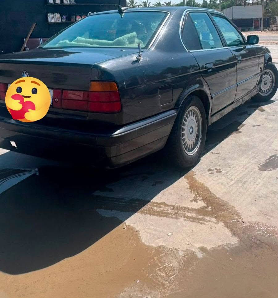 بيم 525 مسكر عدله موديل 1991 مكينه كير مكفولة جاهز من كل النواحي تبريد شغل تخم تاير جديد السياره احله من الصور *********** السعر 32$ مكينه كير مكفولة السياره احله من الصور
