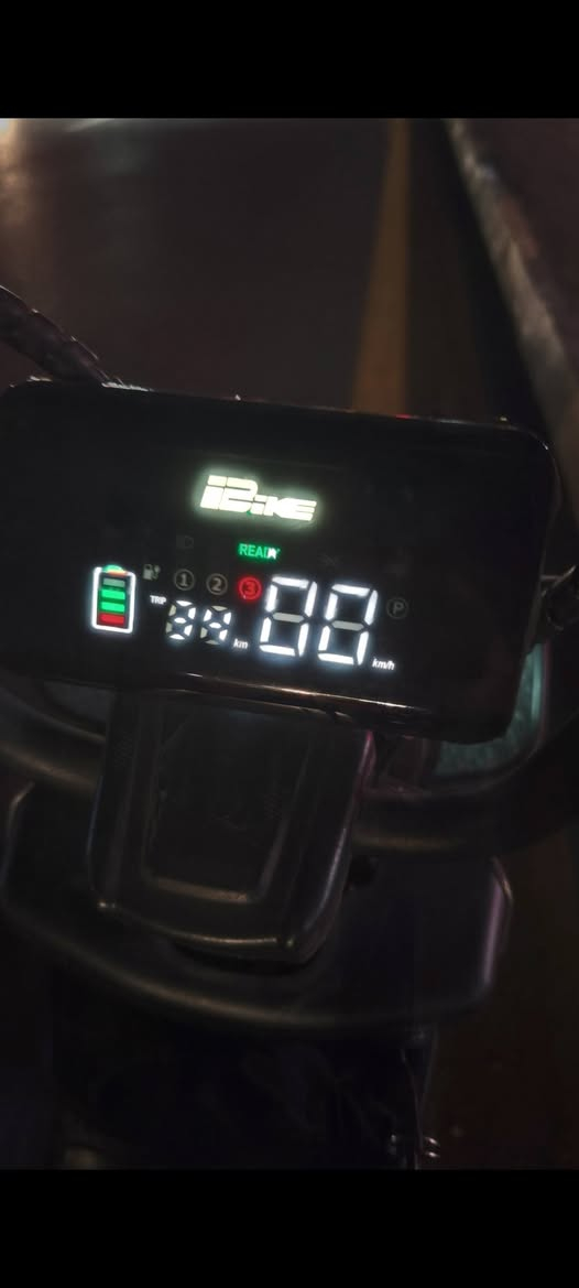ماطور شحن سعر جوا السوك 170الف وبي مجال 
سرعة 55 
البطاريات تمشيك 40كم 
واتساب ***********
