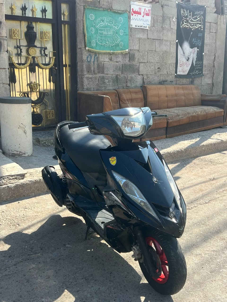 سلام عليكم GTR للبيع دراجه كفاله من البرغي للبرغي كلشي مناقصها عده ادامه للكلجات والنواقص اللي امصورها الباقي كله كفاله  مكينه بيها صوت فيلس فقط 
سعرها 950 مجال قليل جدا الراغب بالشراء يتفضل واتساب  
عنوانها بلديات افران عسل
الرقم للاستفسار ...***********
