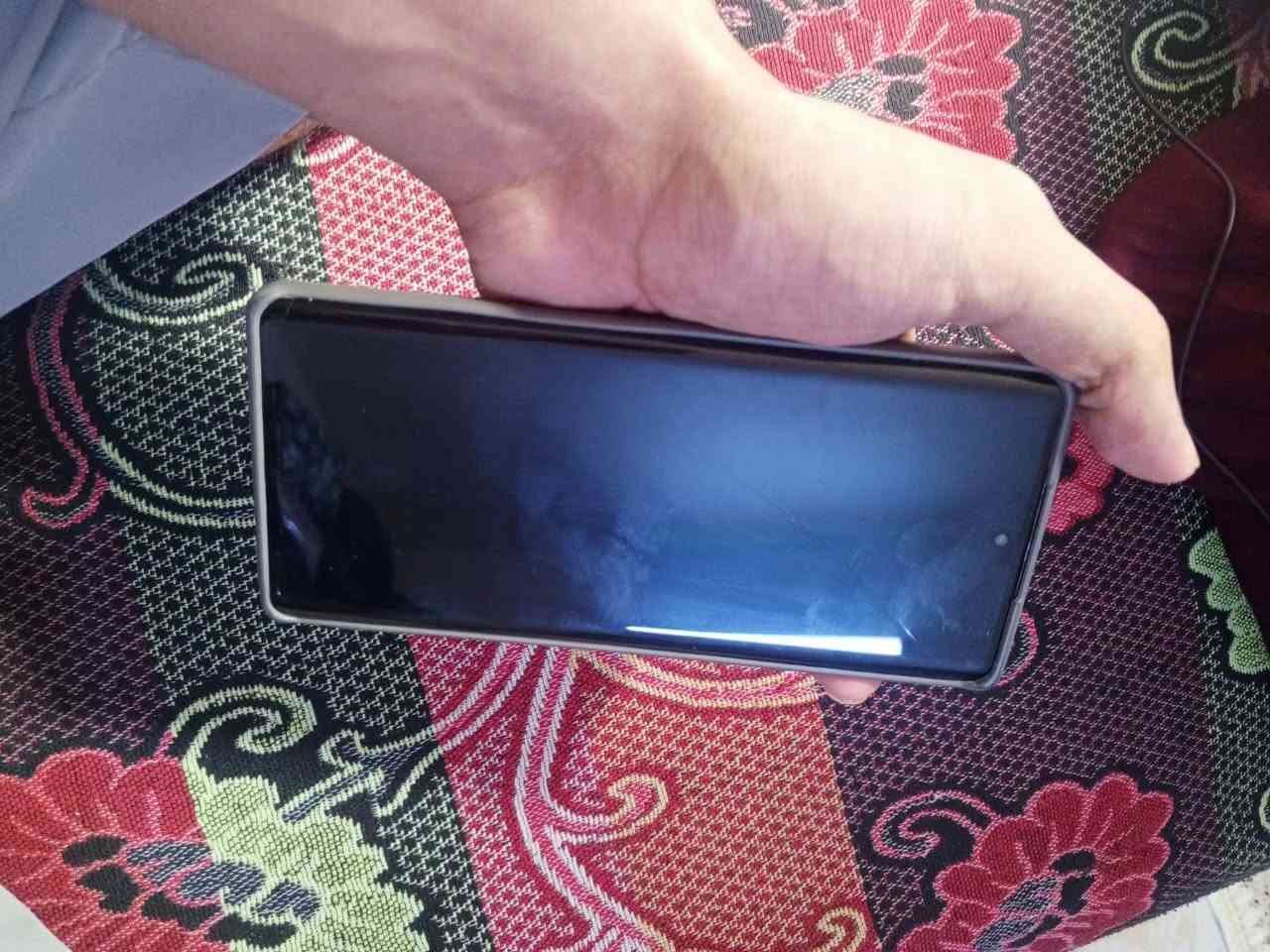 نوت 40 ذاكرة 256 جهاز نضيف بيه نقطه صغيره ليفوك ما ماثرة على لمس ابد تحفص جهاز وتاخذه
سعرة 175 بغداد العبيدي
