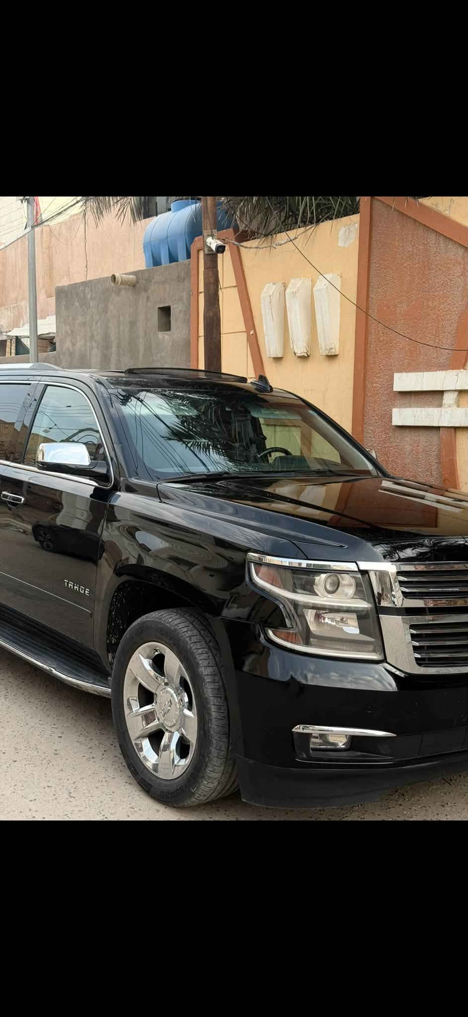 هو ٢٠١٥ رقم بغداد باسمي فول مواصفات LTZ حساسات خلفي امامي رادار امامي خلفي جانبي اشاير مري مري قلاب نقطة عمياء شاشة وسطية امامي خلفي جنطه كهرباء بيهة حساس من جوه اذا شايل علاليك وما تكدر تفتح الجنطة تمرر رجلك من جوة تنفتح الجنطه تبريد ثلج ٣ قطع مركزي الكشن هزاز فتحة سقف سكليتر كهرباء كشنات امامي وسطي خلفي كلة كهرباء كشنات تدفئة تبريد امامي وسطي خلفي خزن ميموري ستيرن كهربائي ستيرن تدفئة لايت زينون نظام ايكو يتحول من v8 الى v4 نظام تحويل يدوي من دفع خلفي الى رباعي  وبالعكس مري هيتر تشغيل عن بعد مكينة ٥٣٠٠ مكينة وكير مكفولات سيارة جاهزة وجديدة ترايك وين ما تريد اربع بصمات ابواب مزوعة مواصفات شنو ببالك بيهة بيهة صبغ جاملغ خلفي ايسر والجاملغ الخلفي الايمن بي شبرين مكاني ذي قار الناصرية مركز والسعر 275  وبيهة مجال حك جية الشراي يتواصل وياي على هذا الرقم ***********
