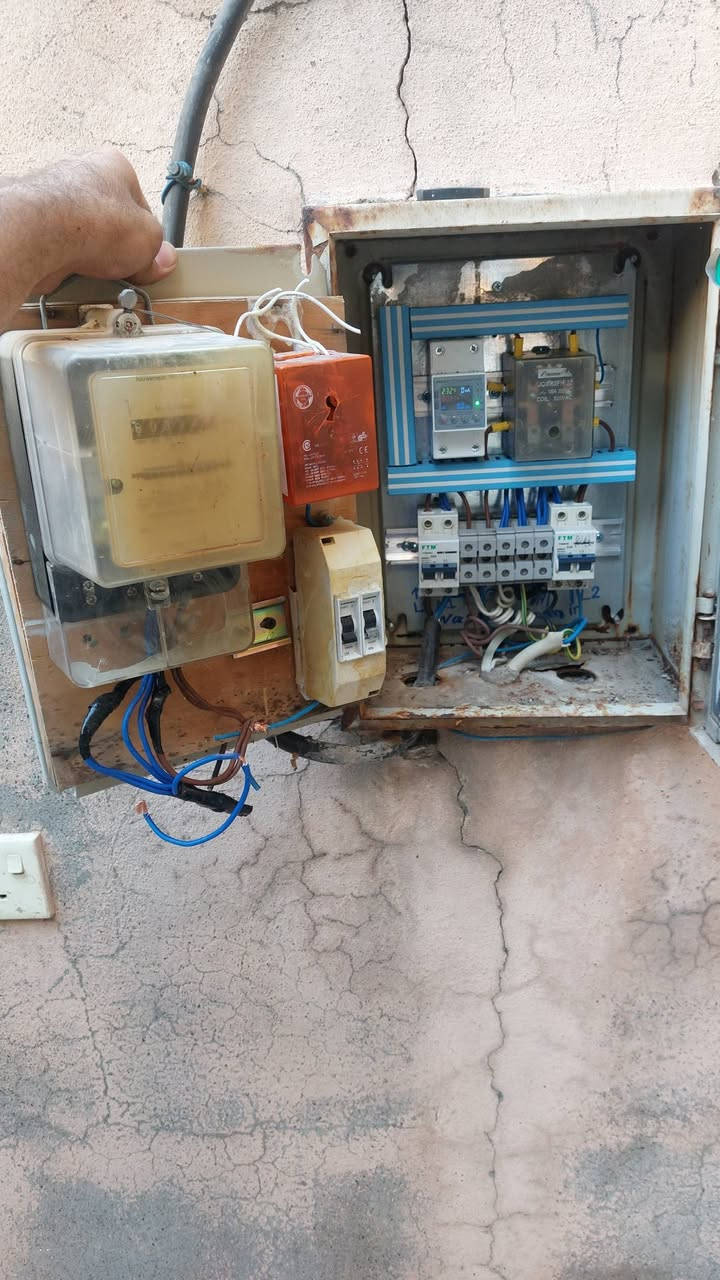 [[[ 130,000 دینار داشکان ]]]
داشکانی دروست کردنی بۆرد بۆ دوو سەرچاوەی کارەبا بە شێوازی سمارت بۆ ماوەی 10 رۆژ ئەم داشکانە بەردەوامە 21/8/2026 
                 [[[[[[ دینار 130,000 ]]]]]]]]      
دروست کردنی  بۆردی  سمارت بۆ دوو سەرچاوەی کارەبا تەحەکومات لە ناو موبایلەکەت 

پارێزراو بونی مالەکەت لە هەموو کێشەیێک 

_ئاگەدار کردنەوە بە نامە  لەکاتی کوژانەوەی کارەبا و پێبونەوەی و هەبوونی هەر کێشەیێکی تر
_ بەرزوو نزمی ڤۆلتیە 

_بەرزیو نزمی هێرتز 

_زیاد رۆیشتنی ئەمپێر 

_خوێندنەوەی کیلۆواتو حیسابکردنی پارەی مانگانە

_کوژانەوەی کارەبای مالەکەت لەکاتی هەبوونی بچوکترین کێشە

_دیاری کردنی کات بۆ ئیشکردنی ناومالەکەت

***********
***********

ناونیشان هەولێر

Tiktok : wasta_sulaiman_karaba

https://www.tiktok.com/@wasta_sulaiman_karaba?_r=1&_t=ZS-994gNnKjz2g
