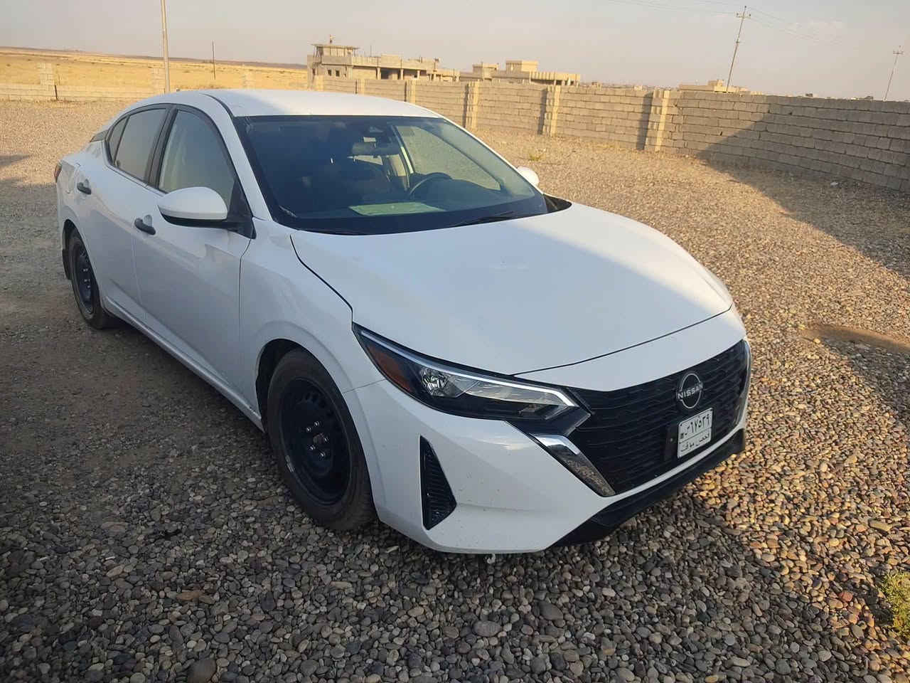 السلام عليكم 
للبيع 
نسيان سنترا موديل 2024 مواصفات S ترقم شهداء كركوك سنتين وتحول باسمك شرط الوكاله 
ماشيه 17 الف 
دخول جديد 
بدون دواخل 
بيها صبغ اربع قطع مرفقه صورها بالمنشور 
بدون تبديل اي قطعه 
رقم الشاصي مرفق بالمنشور 
السعر 120 وبيها مجال 
وترهم مقدمه 80 والباقي اقساط شرط الكفيل 
عنوان السياره ناحيه الزاب قريه اصبيح تحتاني 
للاستفسار الاتصال على الرقم التالي 
***********
