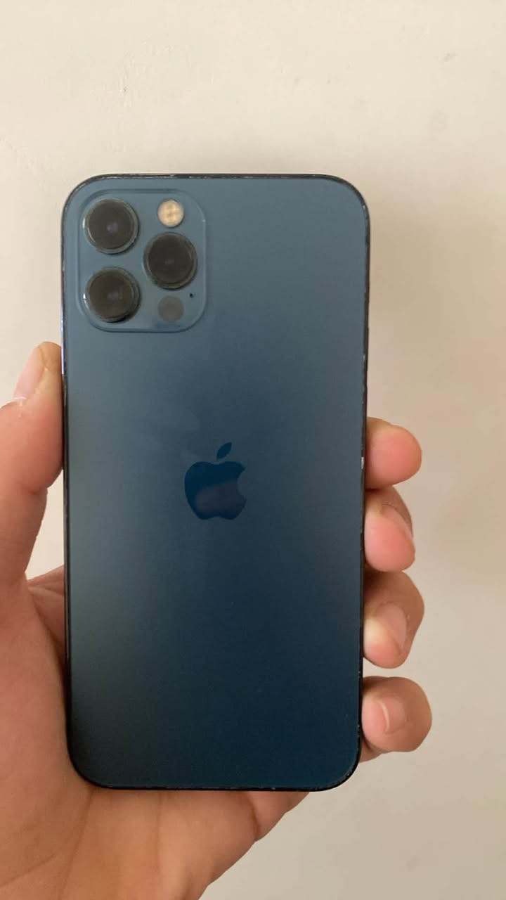 سلام عليكم
📱 للبيع آيفون (12 برو مبدل شاشه اصليه  وبطاريه فيس إيدي شغال    )
 • السعة:256
 البطارية:100 مبدله
 • الجهاز:(نضيف )
 • شغال 100% (نت – صوت – اتصال – كلشي تمام)
 • ما بيه أي خلل
السعر 250 قفل 
📞 للتواصل:***********
