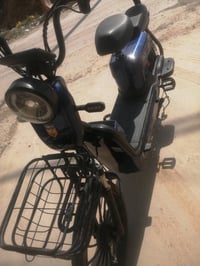 دراجة شحن • شبه جديد • بطاريات نظيفة