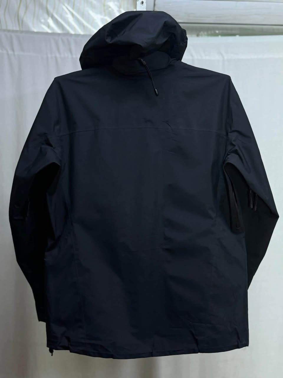 قمصله. ماركه  ( ARCTERYX) سوبر كريم 
قياس.   XL
النظافه 💯/💯  

يوجد توصيل 🚚 (بغداد -محافظات )
☎️رقم الهاتف :***********

للحجز -دايركت
