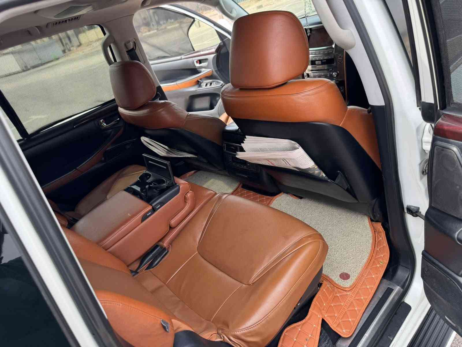 لكزس LX 570 • ٢٠١١ • فول مواصفات