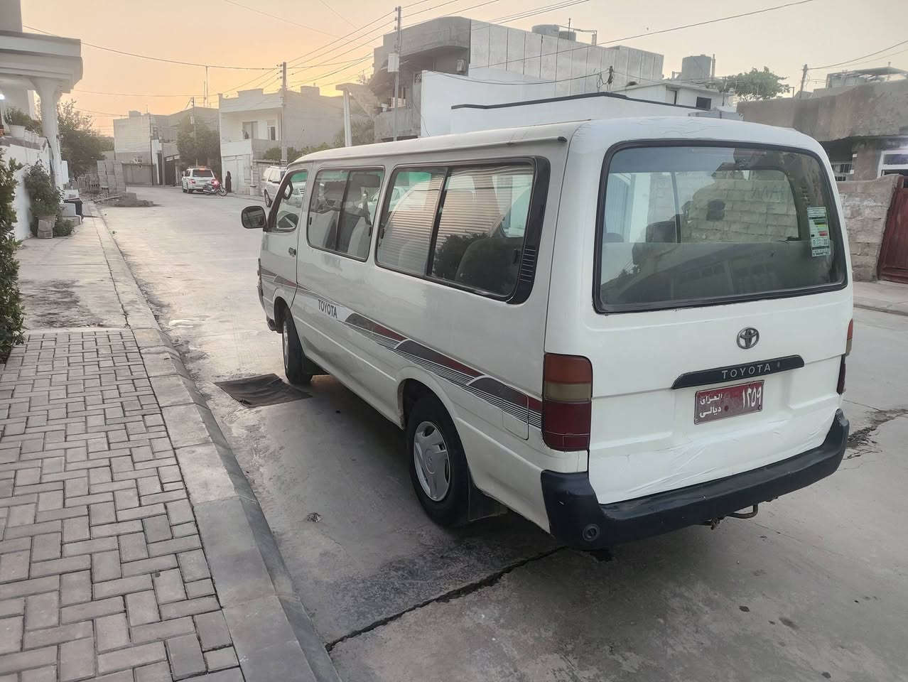 تويتا 2001 ئاڕم پلاستیکی سلێمانی مەکینە ئۆنجی خازو بەنزین 
بەشەرتی گێڕو مەکینەو ئەکسل  
***********
