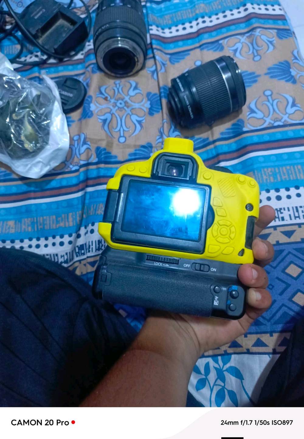 كاميرا كانون 700 ملحقاتها بالصوره سعر 350