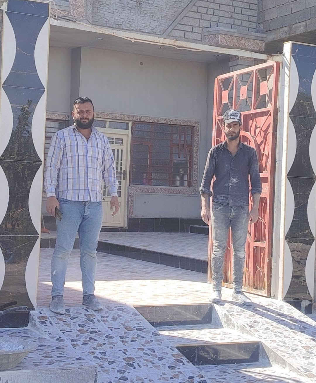 قال رسول الله صلى الله عليه وسلم  اخوان علان مباشره وسريعخلفه  سيراميك وكاشي  وعرضيات واجهات بشغل بضبوط وعينك ميزانك سعر المتر ٥ الاف دينار فقط
قال رسول الله صلى الله عليه وسلم  اخوان علان مباشره وسريع
خلفه  سيراميك وكاشي  وعرضيات واجهات بشغل بضبوط وعينك ميزانك سعر المتر ٥ الاف دينار فقط
جاهزين لأي العمل وتدللون مكان موصل
*********** ابو غازي الخاتوني 
*********** احمد الخاتوني
