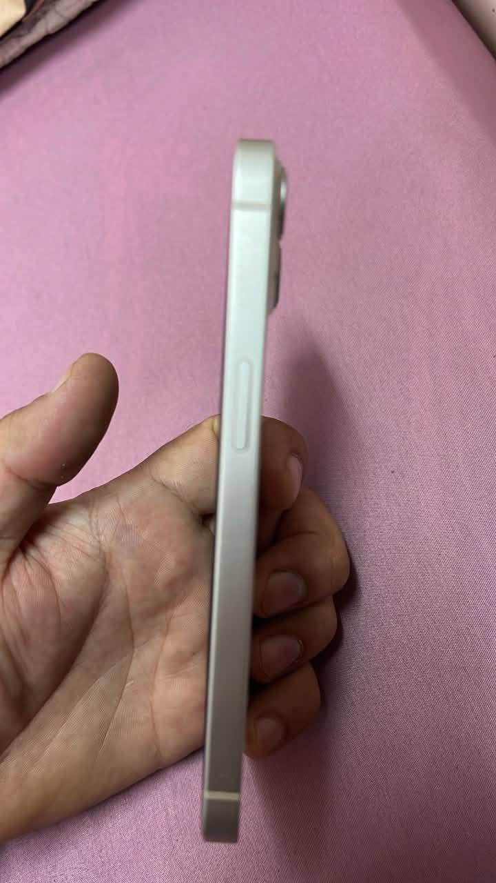 � للبيع iPhone 13 عادي 🔥
🔹 الذاكرة: 128GB

🔹 الشريحة: دبل SIM 📲📲

🔹 صحة البطارية: 91% 🔋

🔹 الحالة: نظيف

💰 السعر: 435 ألف فقط

📞 للتواصل اتصال او واتساب: ***********

🔥 سعر مناسب والبيع سريع إن شاء اللة

نص مكتوب في الصور:
- 1:13 75 حول الاسم iPhone إصدار iOS 27.0 اسم الطراز iPhone 13 رقم الطراز MLDV3CH/A الرقم التسلسلی TF9NXMC6JF الأغاني 0 الفيديوهات 246 الصور 772 التطبيقات 26 السعة 128 غ.ب. متوفرة 22.64 غ.ب.