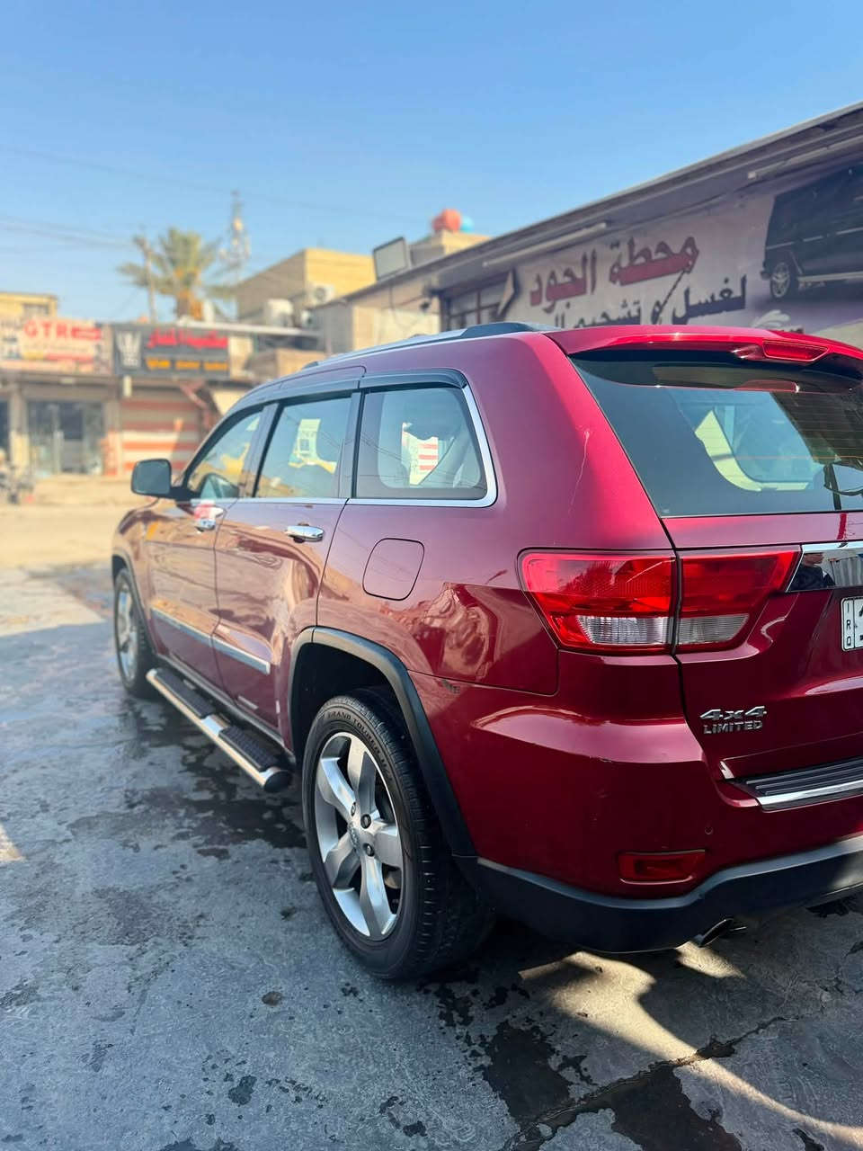 البيع فقط 

جيب 2013 خليجي وكاله المنصور 
بدون صبغ 
محرك 5700 (8V) 

كير محرك كفاله عامه سياره 
تخم تاير جديد 

سياره جديده بحالت وكاله 

رقم بغداد بسمي تحويل ثاني يوم 

عنواني بغداد مدينه الصدر 

*********** 
سعرها 167 بيها مجال بسيط

