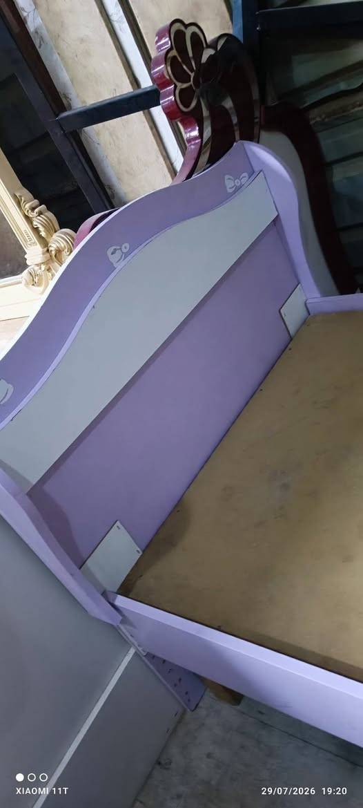سرير نفر بناتي تزكام تخت نجاره 
***********
