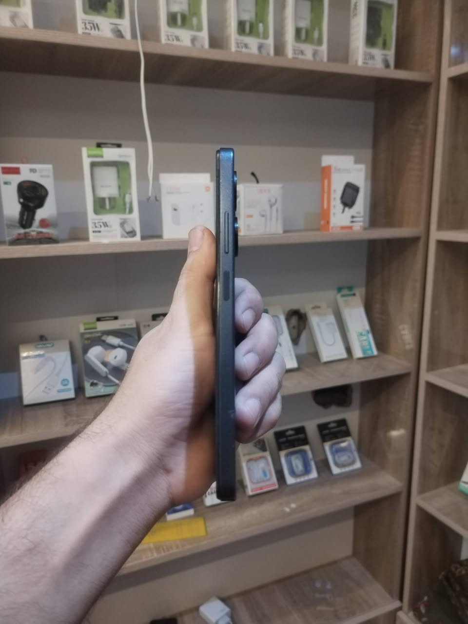 انفنكس سمارت 8
ذاكره:64
بطاريه:5000
مبدل شاشه اصليه
السعر:٦٥
رقم الهاتف:***********
الموقع:حي المعلمين
امام عماره الجميلي (العماره الزركه)

نص مكتوب في الصور:
- هاتفي XOS Based on Android V13.0.0 الطراز Infinix X6525 اسم الجهاز Infinix SMART 8 وحدة المعالجة المركزية UMS9230 (T606) إصدار Android 13 الكاميرا الخلفية 13M DUAL Camera الكاميرا الأمامية 8M ROM 64.00 GB RAM (3.00 GB + 3.00 GB) 3 GB قابلة للتوسيع
