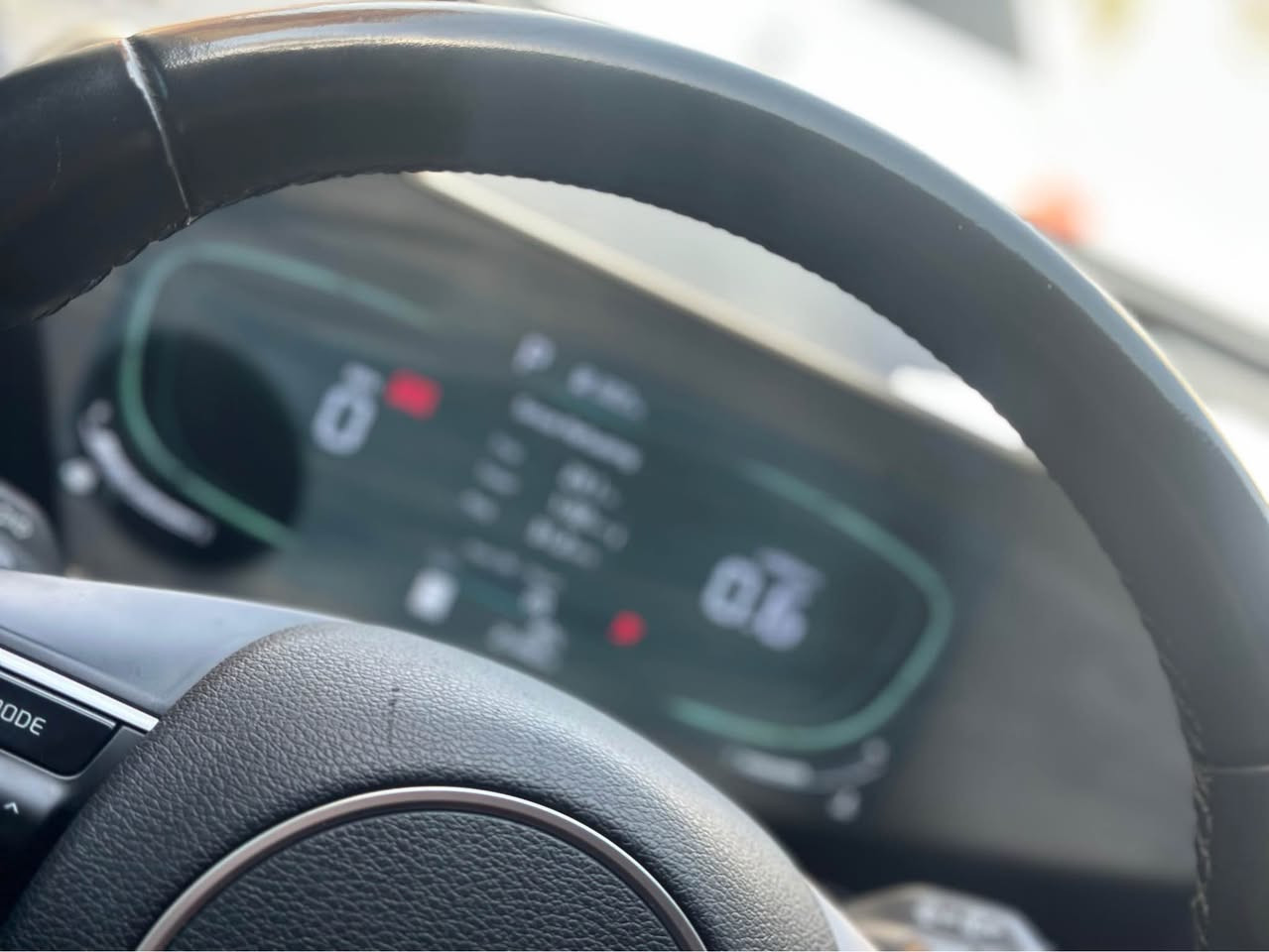 Kia Sportage Ex 2024 Black 2.5L vin: 5XYK33DFXRG232709
السلام عليكم 
كيا سبورتج 2024 فول 1/1 عدا الفتحة 
ماشية 21 الف فقط 
بيها ضرر بابين عكس سائق 
رقم اربيل شرط تحويل 
مكانها موصل حي الوحدة 
*********** موصل, نينوى
