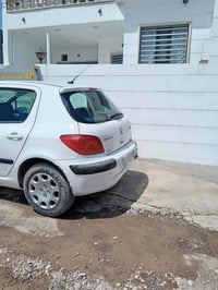مكلف بلنشر بيجو ٢٠٠٥ حجم ٣٠٧  سياره جاهزه تبريد تدفئة رقم بغداد باسمي ...