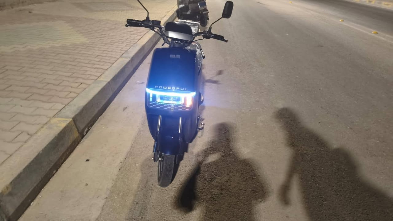ماطور شحن للبيع مستخدم قليل نضيف سعراه 600وبيه مجال شراي ***********
