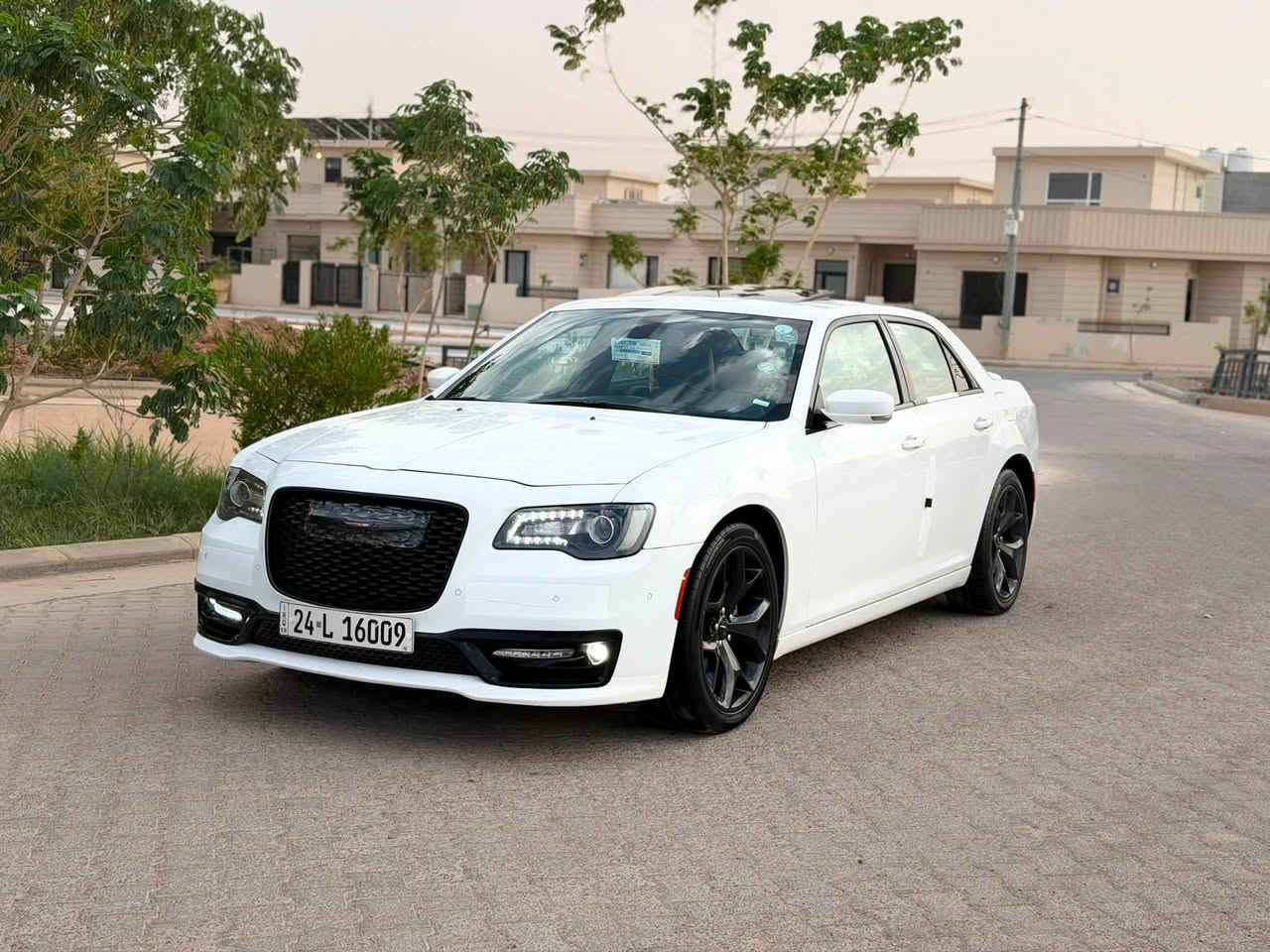 سلام عليكم 
للبيع 
اوباما s300
موديل 2022
سياره كفاله عامه فقط دعاميه خلفيه 
بانوراما
بصمه ابواب
شاشه كار بلي 
كشنات حفر جلد s
دمام خلفي 
فول مواصفات
ماشيه 68 
سعر 320 بيها مجال شي بسيط 
مكان السياره ديالى خانقين 
رقم شمالي تحويل وكاله جاهز 
اي استفسار ***********
