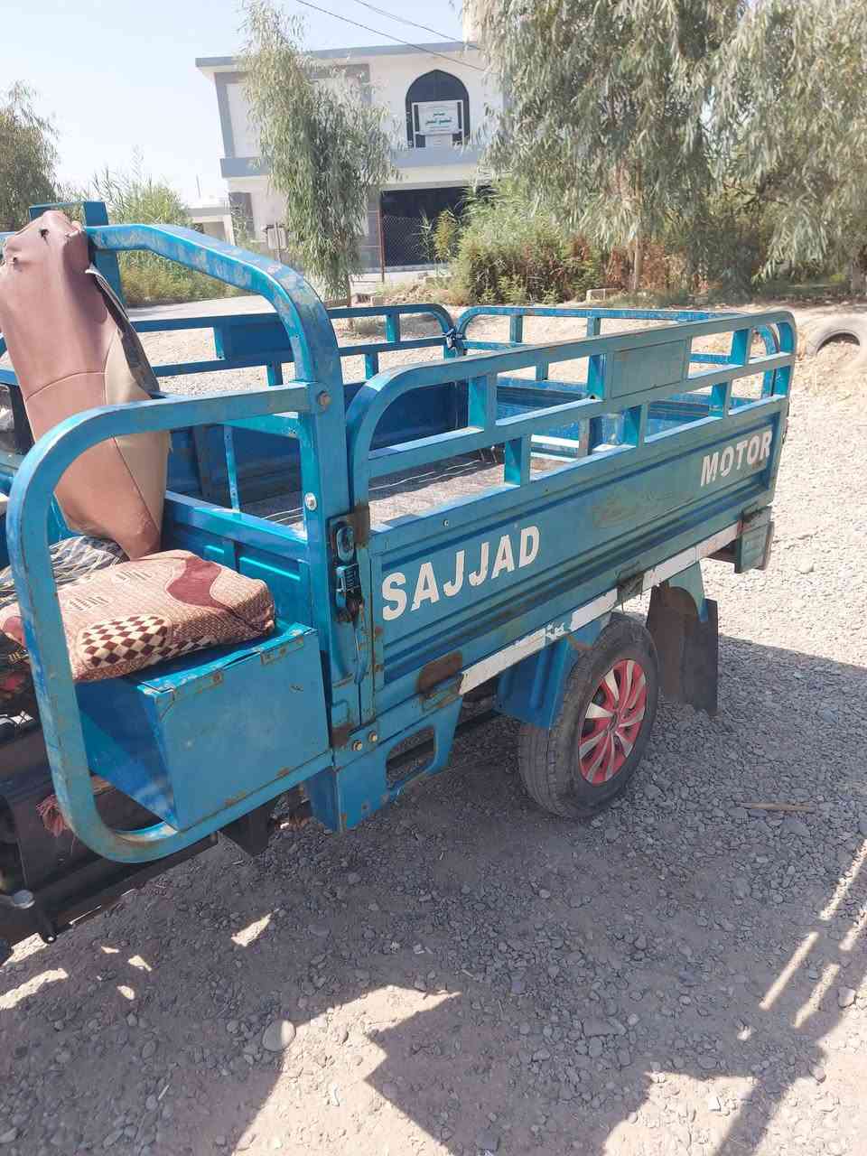 السلام عليكم ستوته صقر البيع موديل ٢٠٢٠ سلف وهندر 
شغاله  كهربايات كل شغاله  محرك مكفول شاصي مكفول بدي وحصيرء مكفولات من اخياس زوج تايرات جديد  ستوته مال جناي ومتعوب على ربع متصرف على أوراق كامله ٦  السعر خاص اتصل وتدلل المكان المقدادية شهربان سنسل رقم الهاتف ***********
