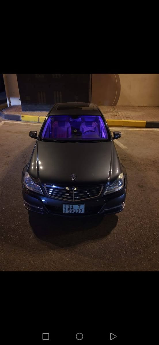 السلام عليكم،
للبيع مرسيدس C250 اربعة سلندر موديل 2014 (وارد)، رقمها بغداد ضرر دعامية خلفية بسيط و السيارة بحالة ممتازة ونظيفة جداً، مابيها اي صبغ والسعر  163 قابل للتفاوض بالمعقول.
المواصفات: ✅ شاشة كبيرة
✅ شفتات تبديل السرعة خلف المقود
✅ تحكمات ستيرن
✅ داخلية جلد بيجي   
✅ ناقل حركة تيبترونيك
✅ حساسات
✅ ماوس تحكم
✅ فتحة سقف
✅ كاميرا خلفية
✅ نظام صوتي Harman Kardon الأمريكي
✅ مثبت سرعة (كروز كنترول)
✅ تحكم بالمرايا
✅ مقود كهربائي
بالإضافة إلى باقي مواصفات مرسيدس المعروفة.

السنوية باسمي يعني ثاني يوم تحويل
للاستفسار والمعلومات 
***********
