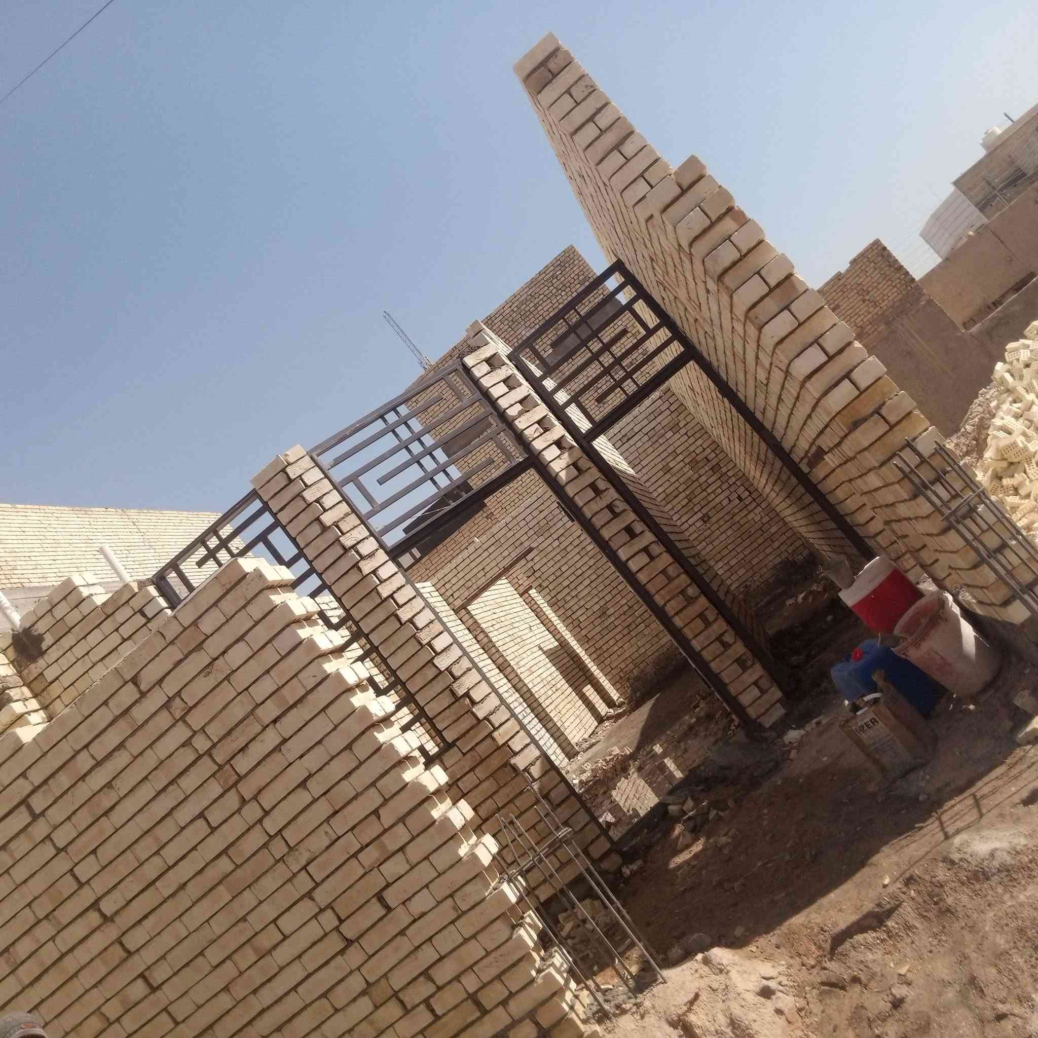 سلام عليكم خلفه بناء درجه اولى
شغل نضيف جدا جدا
التزام في العمل 🏘🌹
اسعار مناسبه جدا
الاتصال ***********
