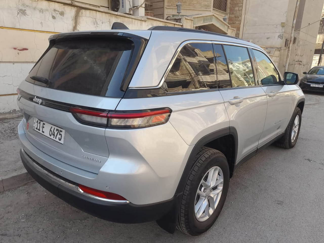 السلام عليكم

للبيع جيب لاريدو موديل 2025خمسه راكب المرغوب 

محرك 3600 V6 المرغوب 

السعر 270وبيه مجال مرقم شهداء 

ماشية 138ميل زيرو

مواصفات السيارة

فتحه

بصمه

* كير ماوس 

* تشغيل عن بعد

* ردارات جانبية

* رادار امامي

* رادار خلفي

* حساسات خلفية

* توقف ذاتي

* نقاط عمياء

* تحديد مسار

* قيادة شبه ذاتية

* كروس سرعه

* سايد بريك بصمة (كهرباء)

* ويل 20 

* شاحن لاسلكي

* ابل كار بلي

* كشن كهرباء

* هيترات بلكشن

   •كشنات جلد

السيارة حادث  بس بنيد مبدل. مكفوله لالغد ولاشاصي ابد 

مكان السيارة بلديات

***********

