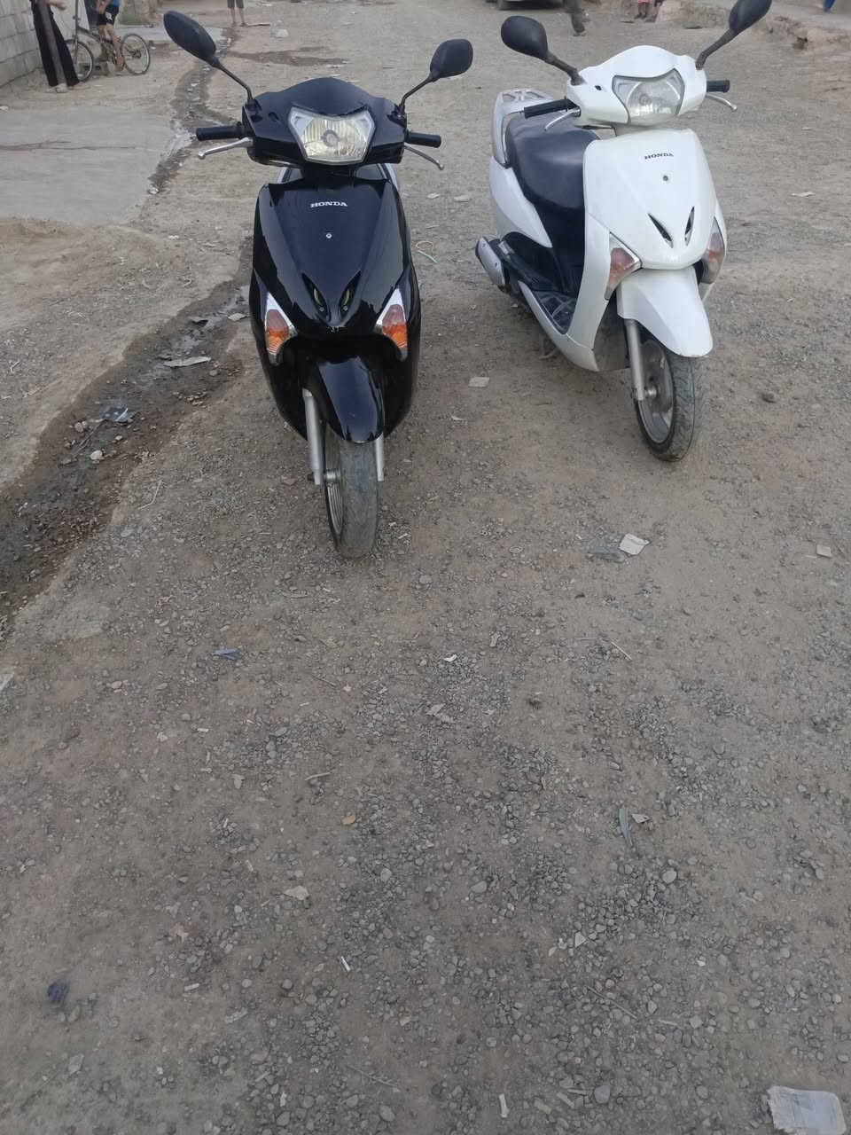 للبيع الاستفسار عل هاذ ارقم ***********
