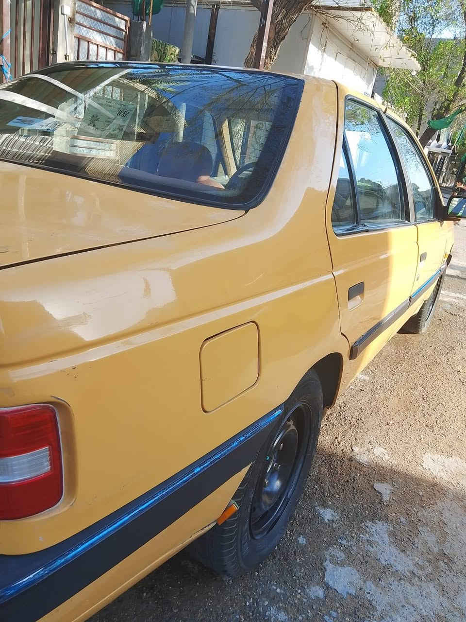 سلام عليكم اخوان بيجو لميس ٢٠١٥سيارة نضيفة وحلوة مكينة وكير خير من الله  شلعة بيهة تخبل ترايهة حلو مكينة لا تنقيص لا تبخير حته مي راديتر متنقص تبريدهة شغال يخبل كهربائيات كلهة شغالة دبلات جدد صدر جديد بيهة ضربه بصيطة موضحة بل صور شوف الصور على راحتك وخابر وبيك خير وتدلل المكان بغداد العبيدي 
الاستفسار اتصال على رقم الهاتف رقم بي واتساب بس مو دائما ***********
