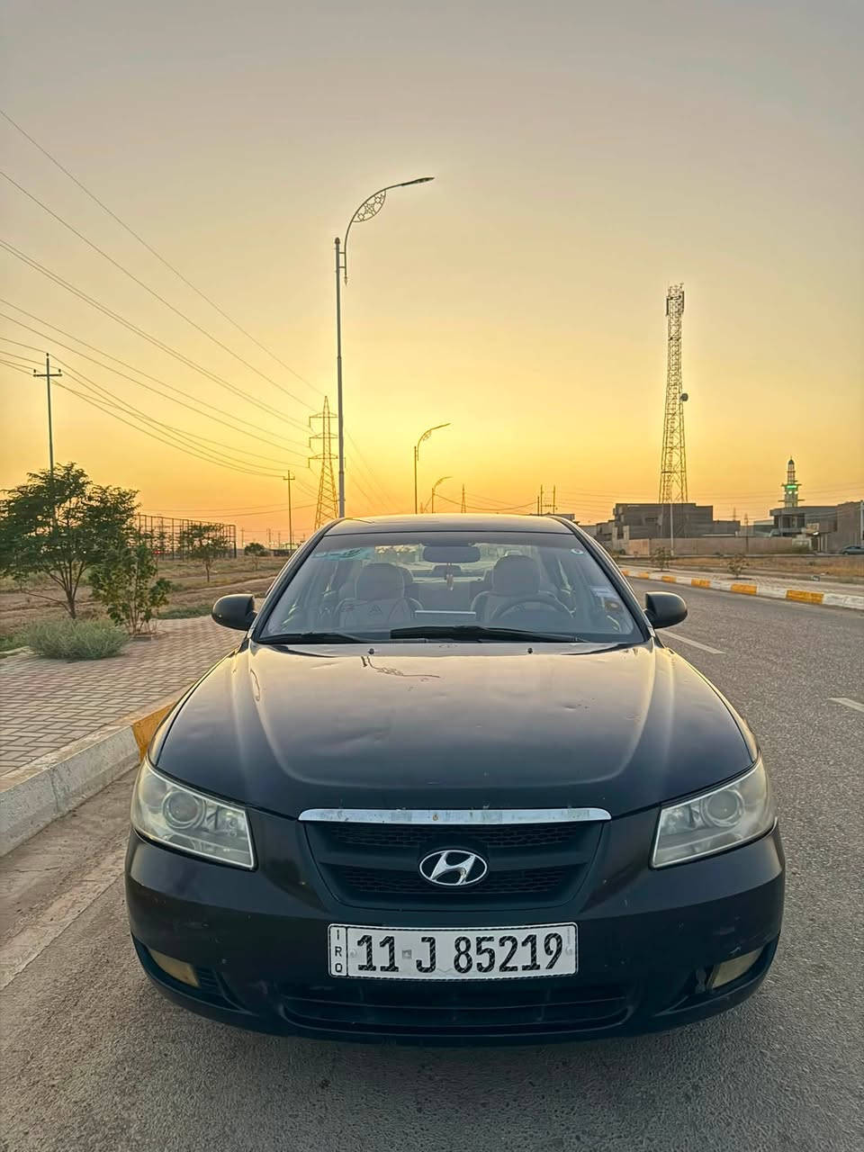 السلام عليكم للبيع 
هونداي سوناتا 2006 وارد أمريكي رقم  بغداد دولي باسمي سنويه و هزه و ارقام كله جديده شرط تحويل ثاني يوم محرك V6 محرك و كير مكفولات تخم تاير جديد صدر خلفي و امامي جديد باتري جديد السياره بيهاا جاملغ خلفي صبغ فقط بدون قطرة دواخل و بيهاا رشات صبغ بالحزام جداً قليله فقط بدون معجون و بدون طخه فقط جماليه السياره جديده و مال جناي شرط ترايهاا زيرو وين ما يعجبك اطلع بيهاا 
المكان صلاح الدين 
السعر 77 وبيهاا مجال للطيبين  و اعتذر عن الاقساط و الوعده و اللي يحب تفاصيل اكثر الاتصال على الرقم 
***********
***********

