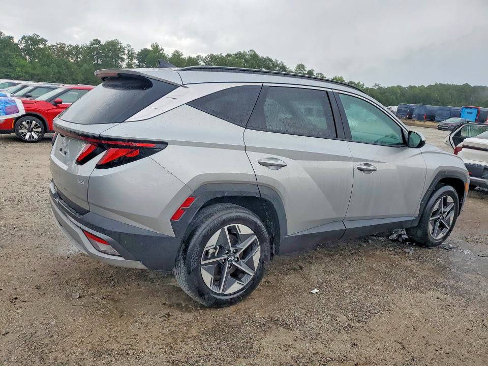 السيارة: 🚘2025 HYUNDAI TUCSON SEL
بيع مباشر \  120  ورقه 
تاريخ المزاد 🗓️:  3 \ 9 \ 2026
تدخل بكتاب الشهداء 📋
━━━━━━━━━━━━━
🚗 كل شركات الشحن رفعت أسعارها، إلا شمس العراق 🌞
الشحن صار متوفر لجميع الوجهات اعتبارا من 1/06/2026
✅ ما زلنا نوفر من أرخص أسعار الشحن
✅ بدون أي رسوم أو إضافات جديدة
✅ نفس الخدمة الموثوقة ونفس الجودة
ربع السعر صار #الشحن_من_امريكا للعراق 🇮🇶 🇨🇦🇺🇸🇦🇪
#شمس_العراق #الشركة_الاولى_في_المزادات_الامريكية
وخدمات الشحن من جميع الولايات الامريكية والامارات 💯
       🚧 اول شركة تأسست في العراق عام 2007 🚧
        ‏‎‏‎(( نحن الوكيل الرئيسي للشحن ومزادات السيارات ))
        حجوزات مباشرة من شركات الملاحة وفتح حسابات
           ‏‎‏(( MSC  #Maersk# )) ((COPART - IAAI)).
مميزاتنا حقيقة مع الضمان 👍🏻 :-
‏‎‏‎1- أرخص #اسعار_الشحن في العراق. ✅
‏‎2-حساب مزادات منخفض العمولة للمكاتب والجملة.
‏‎‏‎3-سحب السيارة من المزاد خلال 24 ساعة فقط. 🅾️
‏‎‏‎4- تتبع خاص لمتابعة النقل من المزاد لحين وصول السيارة اليك.
‏‎‏‎5- شحن قطع الغيار من امريكا بشكل مباشر خلال 6 ايام .
6- سهولة بالتعامل مع ضمانه مرتفعة.
7- اكثر من 38 فرع للشركة داخل العراق. ✅
8-شركتنا مدعومة من #رابطة_تجارالسيارات_العراق
9- توفير وكالات لاصحاب الشركات والمكاتب والتجار
10- ورشة متكاملة في الامارات للتصليح خاصة لشروط الفحص والمتانة الخاصة بمرور دبي . 🅾️
11- السرعة الفائقة في الشحن والتحميل VIP . ✅
12- شحن الحاويات حسب الطلب من امريكا بشكل مباشر او الامارات مع التحميل والتغليف حسب رغبة الزبائن.
13- تخزين مجاني داخل امريكا لتجار الجملة وقطع الغيار.
14- توفير قطع الغيار من امريكا والشحن مجاناً داخل السيارة. ✅
‏
          وجهات الشحن  : - من امريكا 🇺🇸 وكندا 🇨🇦 الى
( العراق - الامارات - كردستان - تركيا - الكويت - عُمان - مصر - السويد - التشيك - السعودية - البحرين - اليمن - ليبيا - المغرب )
‏‎‏‎لا تتردد وقم بمراسلتنا لتفاصيل اكثر
 او الاتصال بمركز خدمة الزبائن 📞
                   الرقم المختصر (((    6335    ))) ☎️
 واتس اب  ***********
واتس اب   ***********
فروعنا_في_بغداد  :
فرع_المنصور
المنصور - شارع مزاد الزهور- مجاور كاتب العدل
***********
***********
فرع_حي_اور
حي اور - مقابل جامع الصادقين
***********
***********
فرع_بغداد_الجديدة
شارع المسبح- مقابل افران الهادي
***********
فروعنا_في_المحافظات: 💯
فرع البصرة
البصرة - تقاطع المشراق - مقابل مستشفى المواساة
‏***********
فرع_النجف
النجف- شارع الاسكان- مقابل حي عدن
***********
***********
فرع_كربلاء
قريباً
فرع _الموصل
قريباً
فرع الدورة
قريباً
فرع الانبار
قريباً
فرع ديالى
قريباً
قسم الشكاوي 📌
***********
كروب الواتس اب 💯💯💯💯
‏متابعة قناة شمس العراق ( البيع المباشر ) على واتساب :
‏https://whatsapp.com/channel/0029Vauaj9fIyPtN0oRwRp0S
التيك توك 💯💯💯💯
‏https://www.tiktok.com/@a30006000?_t=ZS-8usvG56uO0X&_r=1 عرض أقل عرض أقل عرض أقل
شركة شمس العراق لاستيراد السيارات عرض أقل عرض أقل عرض أقل عرض أقل عرض أقل عرض أقل عرض أقل عرض أقل عرض أقل عرض أقل عرض أقل عرض أقل عرض أقل عرض أقل عرض أقل عرض أقل عرض أقل عرض أقل عرض أقل عرض أقل
