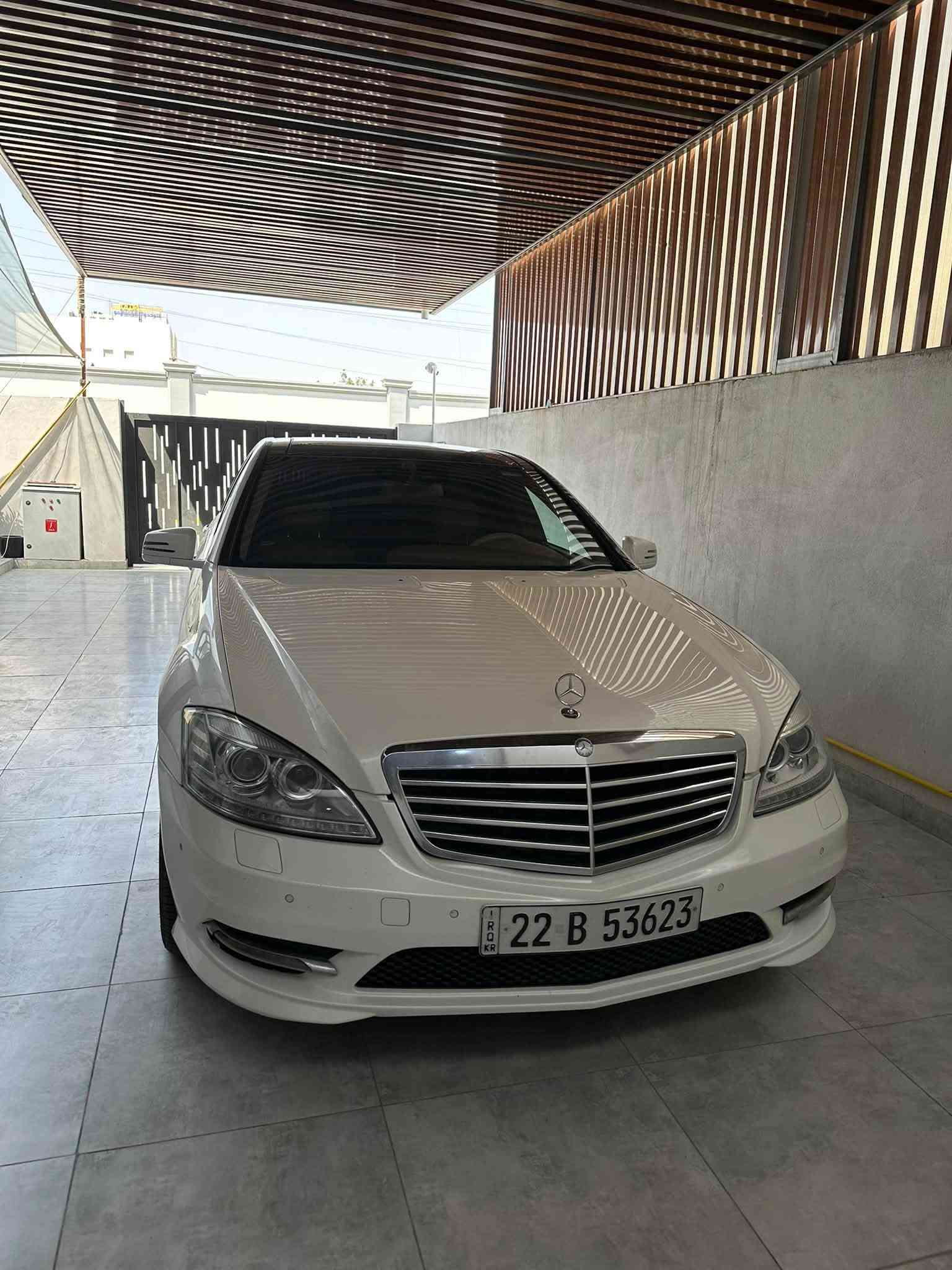 #مـارسـيـدس  اس كـلاس S350
#مـــوديـــــــل / 2012

#خـيـلـجـيــة 

#عــداد_الـمـسـافــة / 167 الـف 

#لــون ابيـــض مـيـتـاليــك الـداخــل مـشـمـشي
________________________

🔥 ثلاجة خلفية  
🔥هيدروليك ( صعود تخفيض السيارة)
🔥بانوراما 
🔥داخل بيجي Vlp 
🔥أبواب شفط 
🔥خمس بردات 
🔥محرك 6 سلندر 350s
🔥 ناظور ليلي (night vision)في الشاشة الامامية لعرض الطريق
🔥 أنارة داخلية متعددة
____________________________

علما ان ( سيارة وارد خليجي  )

محرك وگير وحدادية وكهربائيات (صفر مسج)بدون أي خلل محرك وكير مكفولات بشرط السيارة جديدة لوك..
 

السيارة صبغ فقط هلال خلفي والجاملغ الامامي بارد قليل

#الـعـنـوان / بـصرة 

#الـهــاتــــف /***********
