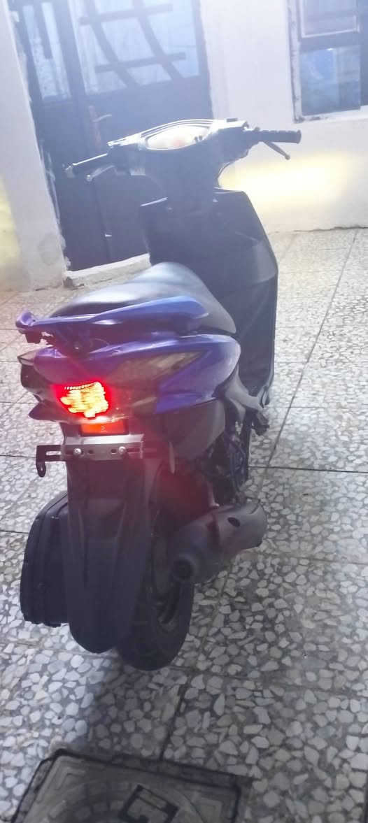 دراجة أدرس سلف هندر محرك حلو لانضوح ولاتبخير كهربايات لايت هورن بك لايت دشبول شغاله ترايهه حلو استانين قفل جنطه السعر 250 مكاني حي السفير قريب ع العبيدي رقمي ***********
