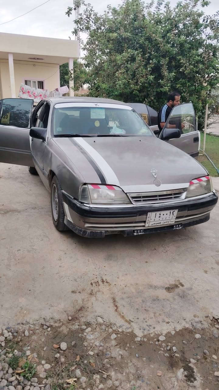 اوميغا • ١٩٩٢ • محرك ٢٫٠