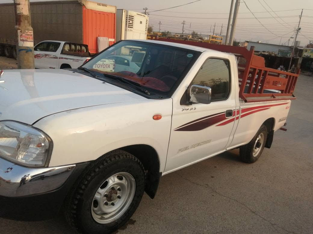 نیسان تاك ٢٠١٠ ڕەقم سلیمانی
 سەنەوی تازە تا ٢٠٢٩ 
دوو پارچە بۆیاخە
تایەی تازەیە
زۆر توندو تۆڵە
نرخ
 ١٠٠ گەڵا
***********
*********** السليمانية, العراق
