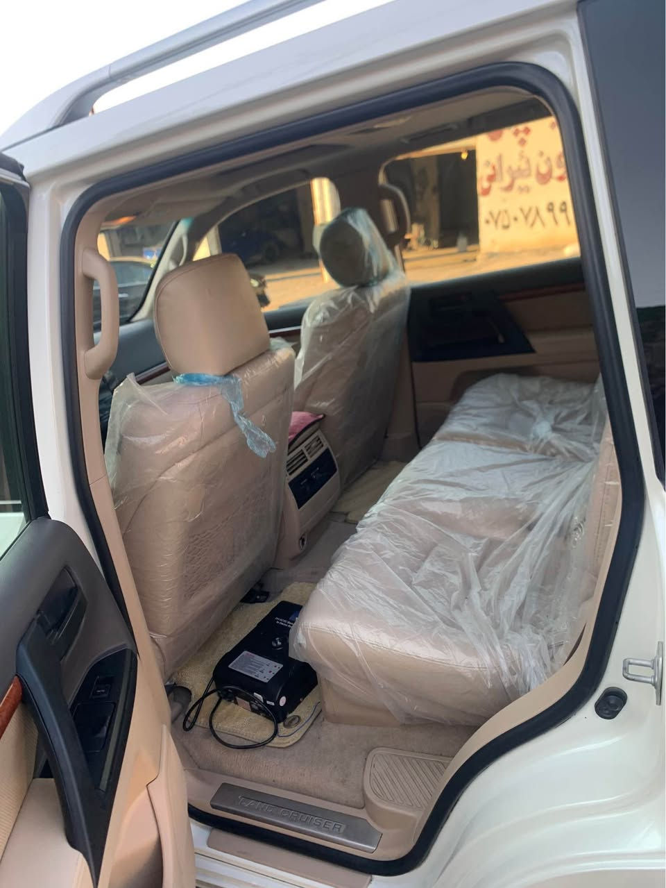 Toyota Land Cruiser 2014
GXR V8
١٦٠هەزار رۆشتوە 
بێ بۆیاخە ٢ پەلە ساردی هەیە 
شەریکە جیهان 
گێرو مەکینە بە شەرت 
رەقەموو سەنەوی نویە بە ناوی خۆمەوەیە 
*********** سوران, أربيل
