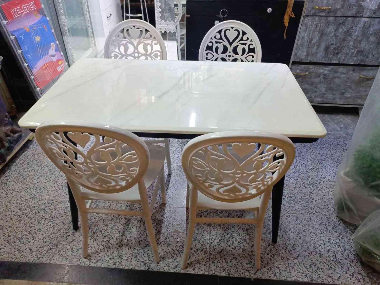 للحجز والاستفسار كلشي وسعرة ***********

نص مكتوب في الصور:
- KELEBEK
