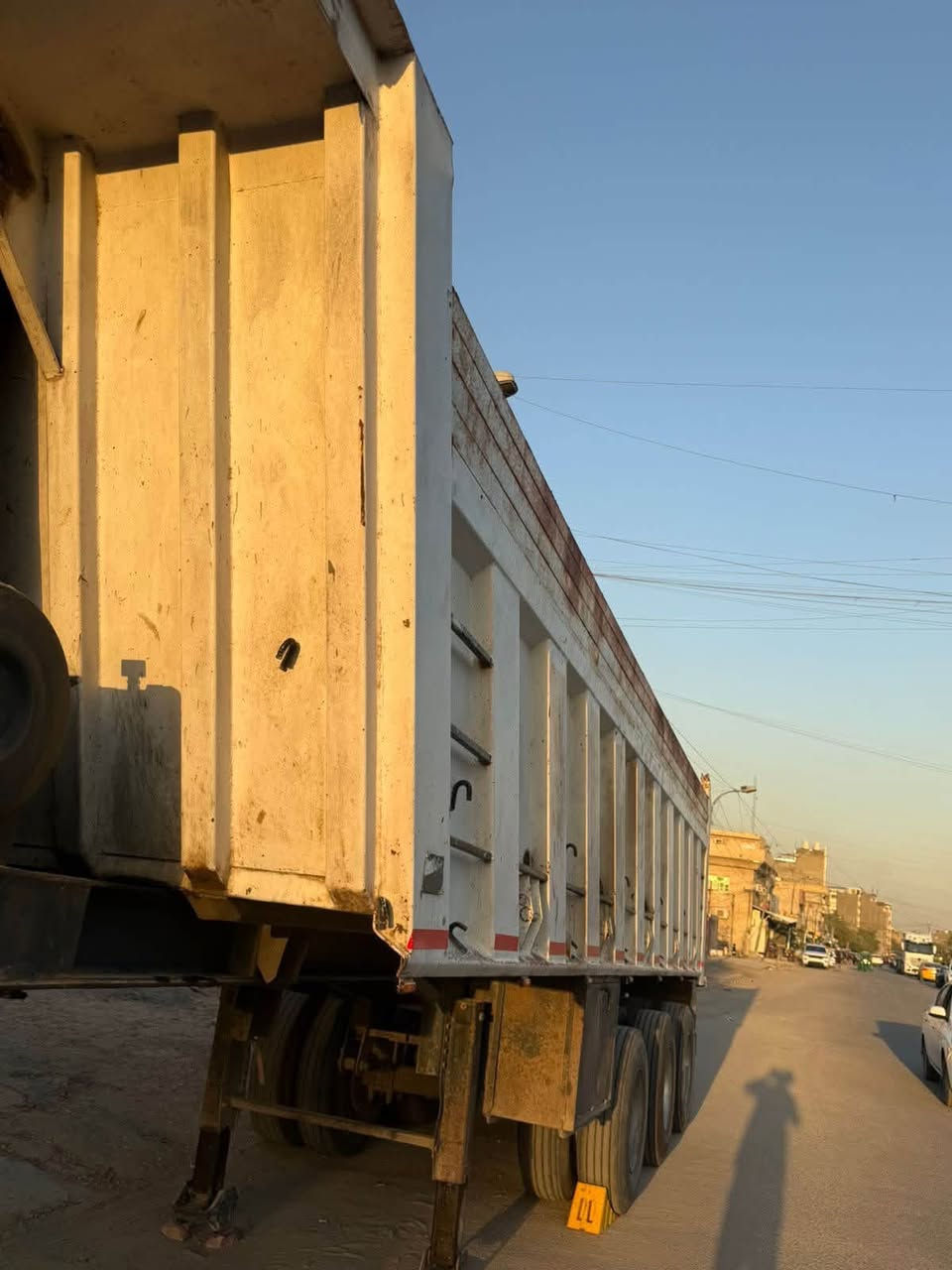 سلام عليكم عربانة للبيع ثلاث دناكير ١٦ لعاب 
شاصي مكفول تخم تاير السعر 80ورقة وبي مجال 
شي بسيط رقم الهاتف ***********
