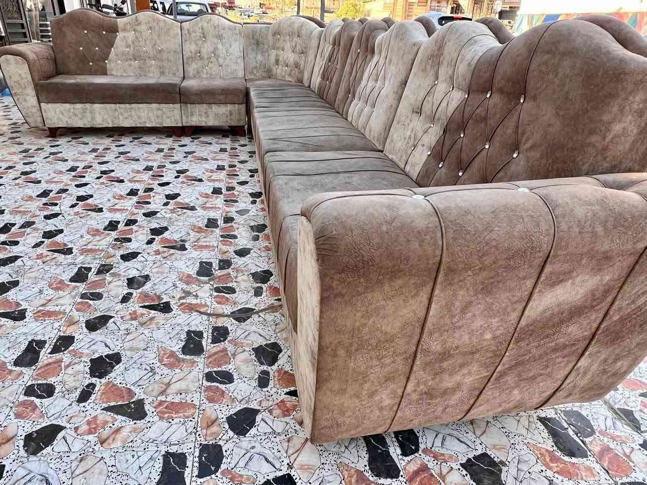 طخم ديوان تركي ثقيل ٧ امتار ونص نظيف حيل ب170 الف

نص مكتوب في الصور:
- ***********
- ***********