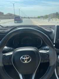راف فور XLE • ٢٠٢٣ • ٦٩ الف كم