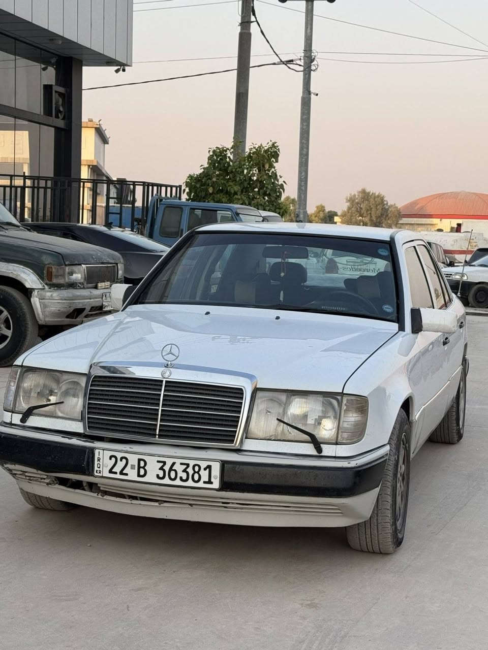 سلاو له ئاد مين
مارسيدس 300
موديل 1989
مكينه دونيو 
گيرو مه كينه به شه رت 
كامل مه سروفي كراوه 
سه ياره كه زور بي عه يبه 
ده عامي بو ده عامي به شه رت 
بي ليدراو بي سبوخ 
لايت زينون  
غه رامه و ته حويل به شه رت
سعري 63كه لا و توزي مه عامه له 
ته نها فروشتن 
ژم ***********

