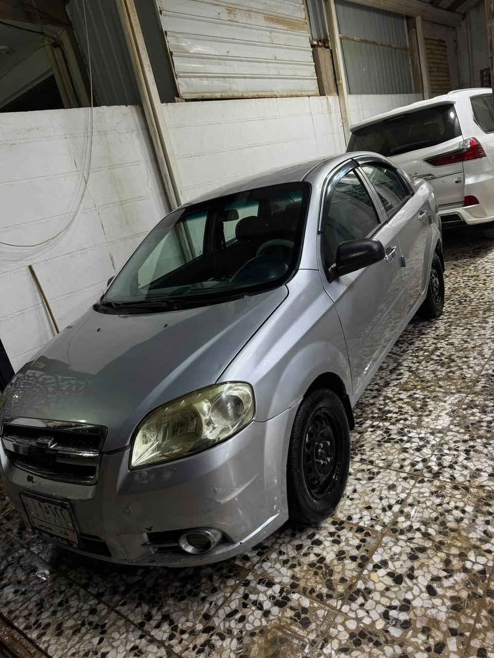 سلام عليكم
افيو موديل 2007 بيها قطعتين مصبوغه حزام سياره نضيفه 

حداديه تخم تاير كله جديد محركها 1600 مسكر بيها منضومه تبريد جديده تبريد ثلج كير اوتماتيك رقم بغداد 

السعر 60 وبيها مجال قليل .. *********** الاستفسار غير متواجد ع نت ….
