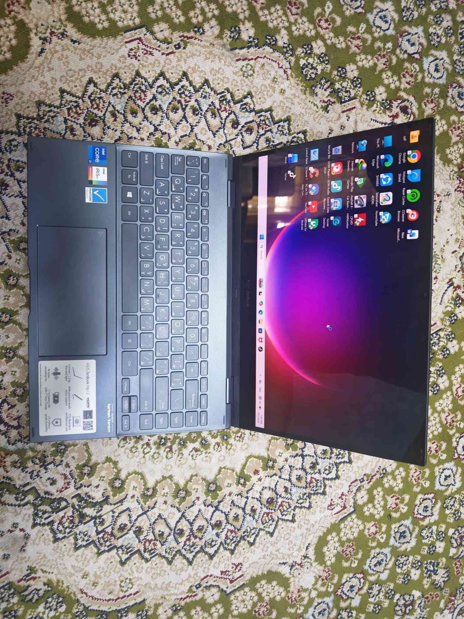 للبيع لابتوب asus zenbook 13 oled اخوان هذا اللابتوب كدامكم ومواصفاتة بالصور موضحة  شاشة oled لمس ويا قلم ينفتح 350 درجة بي فقط طخة خفيفة يم مخرج ال USB  بالكفر واضحة بالصور غير هذا كلشي مابي جديد ونظيف جدا  وكلشي بي شغال اني شتريتة 13 ورقة وصارلة عندي 3سنوات تقريبا استخدامي الة جدا قليل تمر اشهر مااستعملة رايدة ب 650 الف بي مجال جدا بسيط
للاستفسار ***********

نص مكتوب في الصور:
- ASUS ZenBook Flip 13 OLED Flexible performance, effortless mobility UX363EA $ 1299 CPU i7 11th Gen GPU Intel Iris Xe Graphics RAM 16GB LPDDR4X Storage 1TB M.2 NVMe PCIe 3.0 SSD Display 13.3" FHD OLED Touch Screen Battery 67WHrs 4-cell Li-ion Weight 1.30 kg ASUS OLED