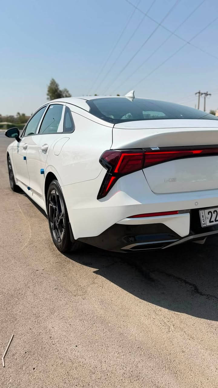 السلام عليكم للبيع k5 2024 خليجي وكالة NIM الرقم اربيل تحويل مباشر ❗️❗️❗️بكلايت LED
سياره فول موصفات بستثناء البنوراما 
بصمه كرسي كهرباء تشغيل عن بعد شاشه متصله محرك 2500 ويل كبير مري كهرباء اريل نفكيتر دشبول دجتل سياره مكفوله كفاله عامه عدا رصعه ع كد اصبعين ومسحوبه bdr سياره بدون رصعات او شخوط او طخات 
سياره ماشيه 69 km
العنوان:بغداد تقاطع درويش حي التراث
السعر: 200 وبيه  مجال
للاستفسار:***********

