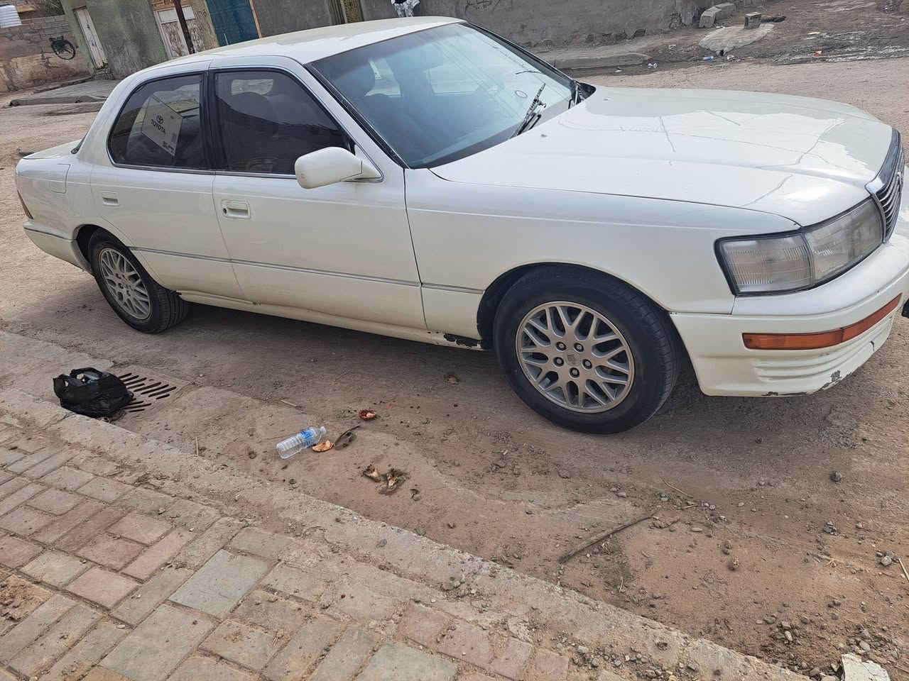 السلام عليكم LS400 مدير 91 السياره صدر خلفي امامي جديد تخم تاير جديد ماكينه جديد بطه 2500 صبغ عام جماليه سياره مقفوله بوكاني بغداد السعر50 وبيها مجال‏‪***********‬‏
