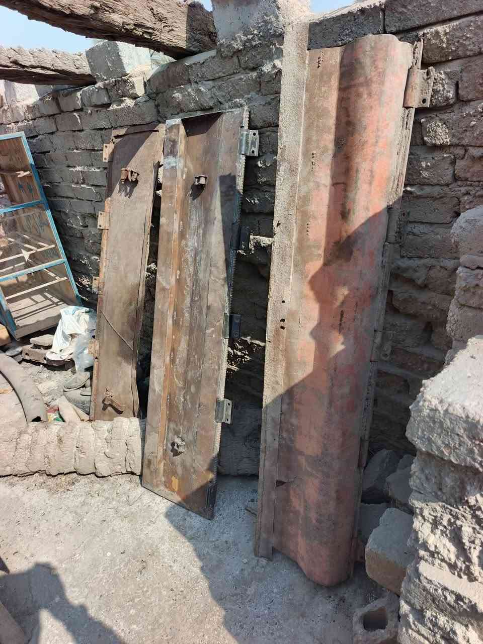 للبيع رفاس نكليزي وشراء وتصليح جميع الغراض متوفره مكان حله ***********

