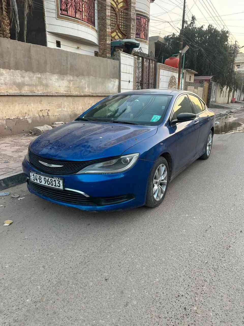 السلام عليكم كرايسلر C200 موديل 2015 السيارة مصبوغه عام ومكينه وكير وتبريد وحداديه كلش حلوه مكانها بصرة جنينة سعر السيارة 80ورقه وبيه مجال السيارة باسمي رقم بصرة الجديد السنوية لل29  للتواصل ***********
