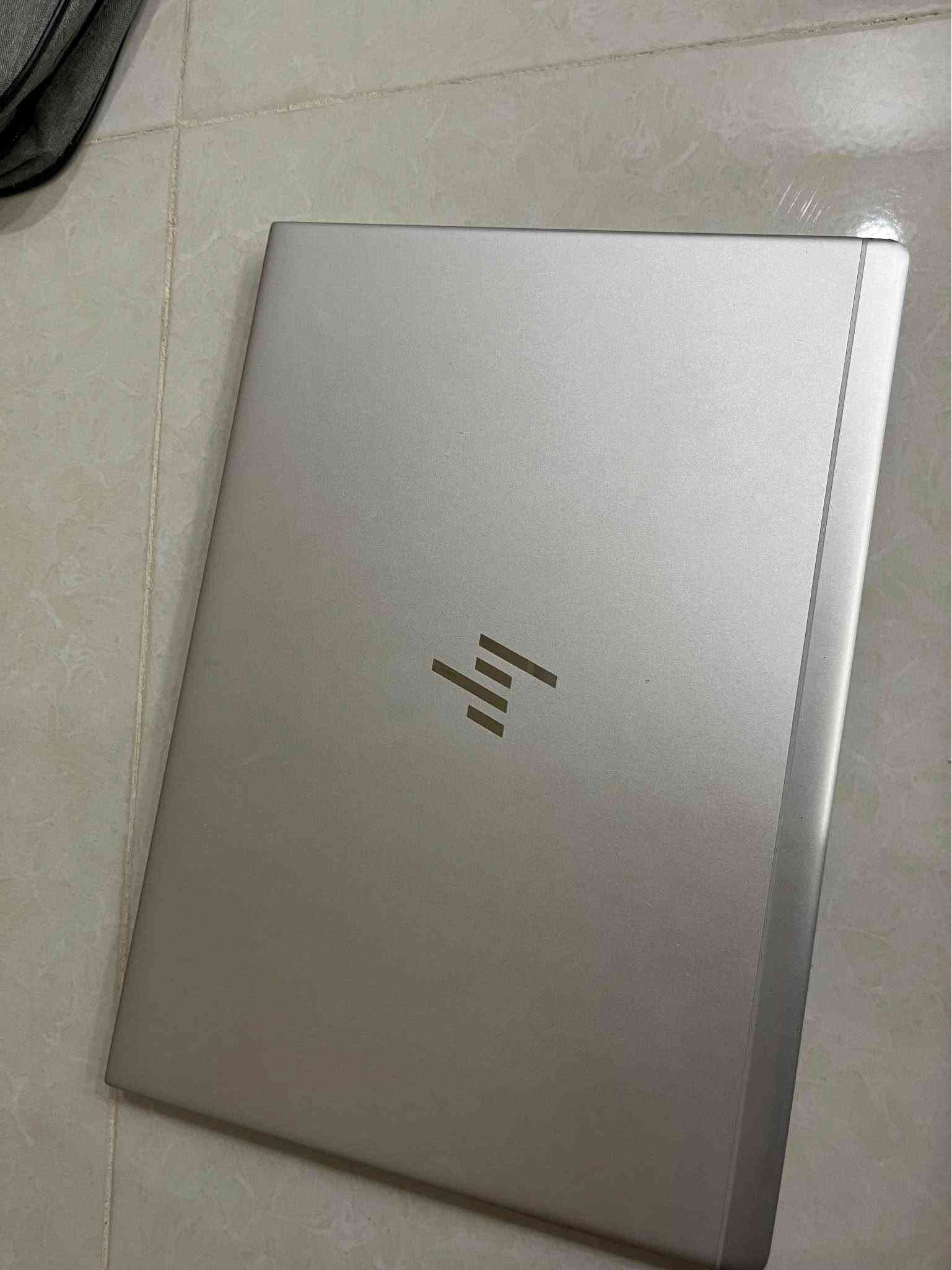 سلاو

HP EliteBook 745 G6
بۆ فرۆشتن  زۆر خاوێن وایەر و شەحن  ئەسلی لەگەلە 

تایبەتمەندی

پڕۆسێسەر 
(CPU): AMD Ryzen 5 PRO 3500U
 (بە خێرایی 2.10GHz)  

 ڕام (RAM): 24 گیگابایت (24.0 GB)  

 کارتی گرافیک (GPU): AMD Radeon(TM) Vega 8 Graphics (کارتی ناوەکی بە بڕی 2GB memory)  

256GBگێگا

 سیستەمی کارپێکردن: Windows 11 (64-bit)  

نرخ ..

٣٥٠ هەزار و معامەلە
شوین هەولێر 
واتس ئەپ
7501971214 أربيل, العراق
