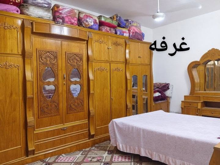 بيت لبيع مساحته 150 واجه 10 ونزال 15
لبيت سند عقد طابو
غرفتين وصاله وستقبال وصحيات خارجيه
وطارمه بيت نضيف
سعر 30 وبي مجال بسيط مكان لبيت الحمزه الغربي حي بابل 
***********
