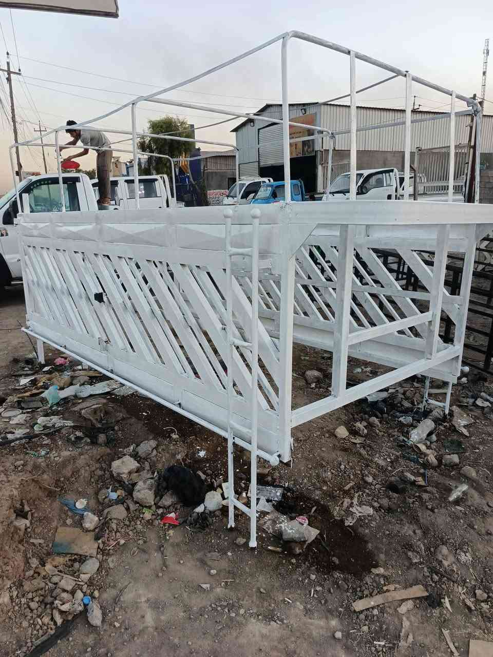 السلام عليكم للبيع محجر كيه فحل نضيف 
مكان بغداد حي نصر السعر ٣٥٠ بي مجال
***********
