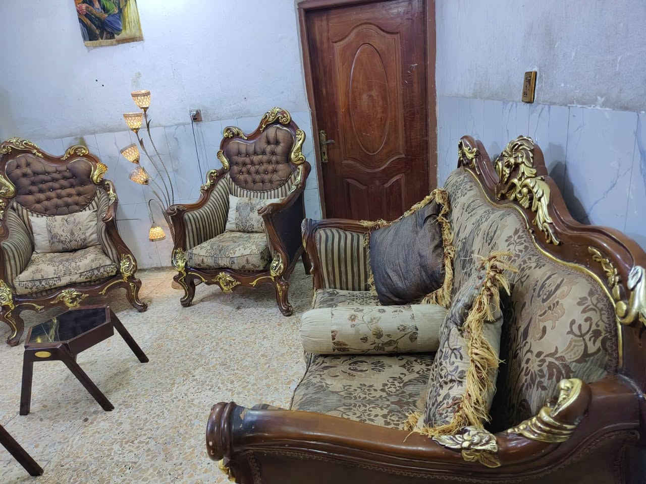 سلام عليكم تخم زان مصري عشر مقاعد
ب٤٥٠ مكان منصور وشاش
هذه رقمي ***********
@إشارة
